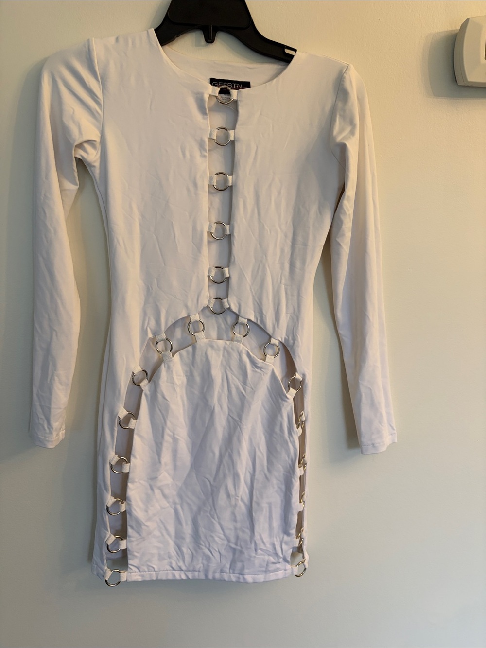 White Long Sleeve Ring-Detail Bodycon Dress